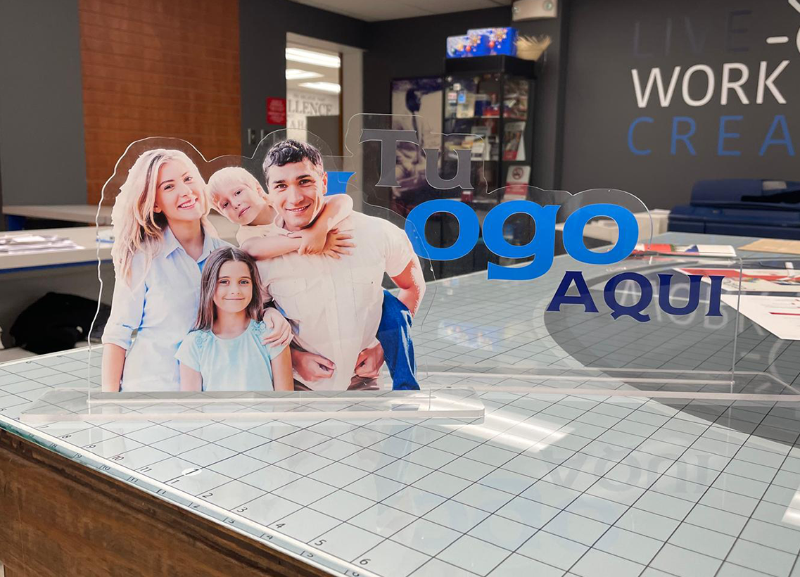 Acrylic Display with Base (Call us for a Quote) – TJ Graphics PR