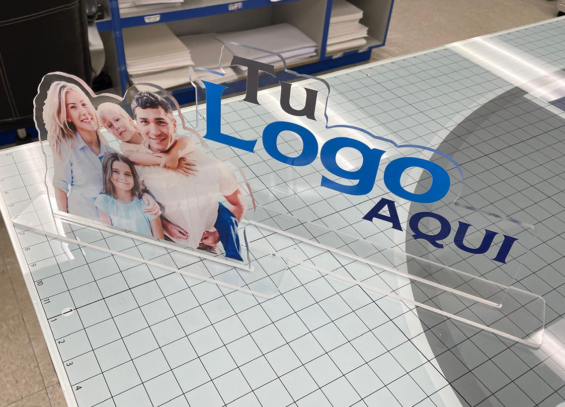 Acrylic Display with Base (Call us for a Quote) – TJ Graphics PR